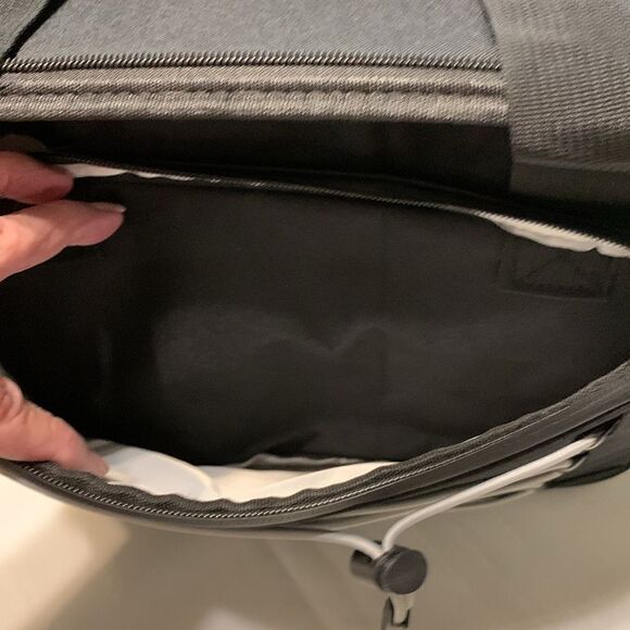 Real oil Soft Cooler bag holds 35+ cans.  Great for beach, hunting or lake day - Picture 11 of 14